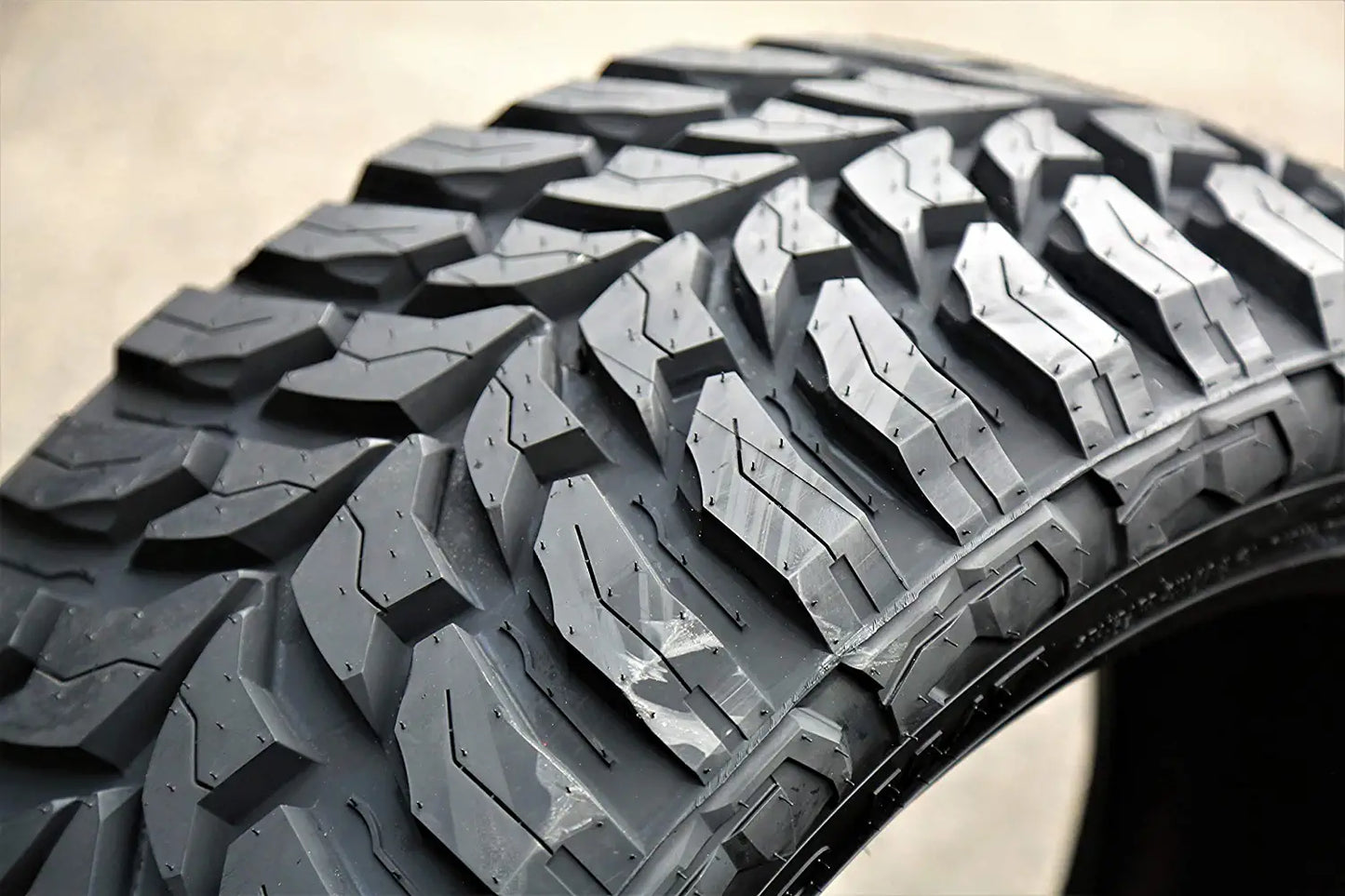 33/1250R20 CROSSWIND M/T 10PLY 114Q - 221007517