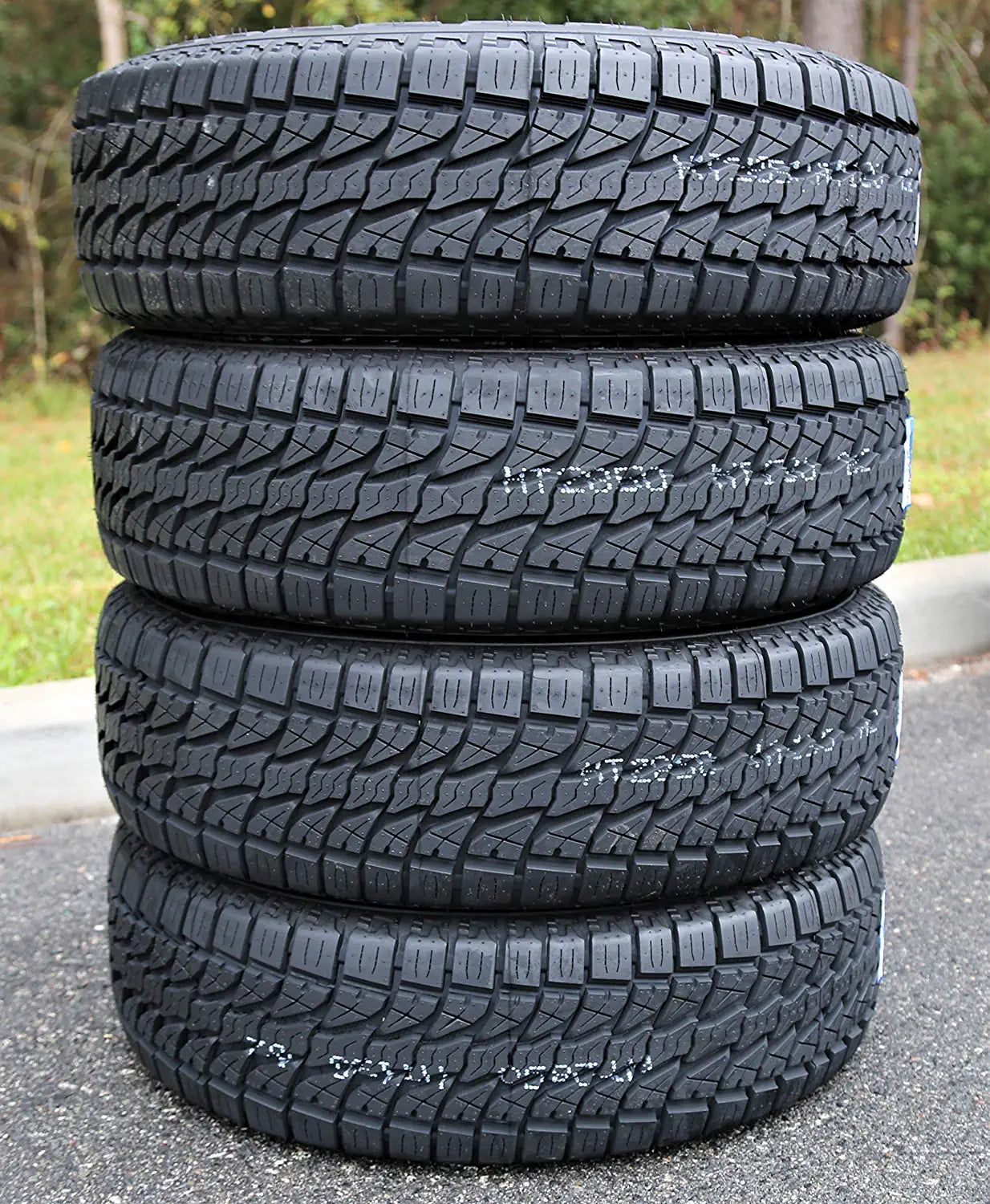 245/70R16 LION SPORT AT 111T - T221005264